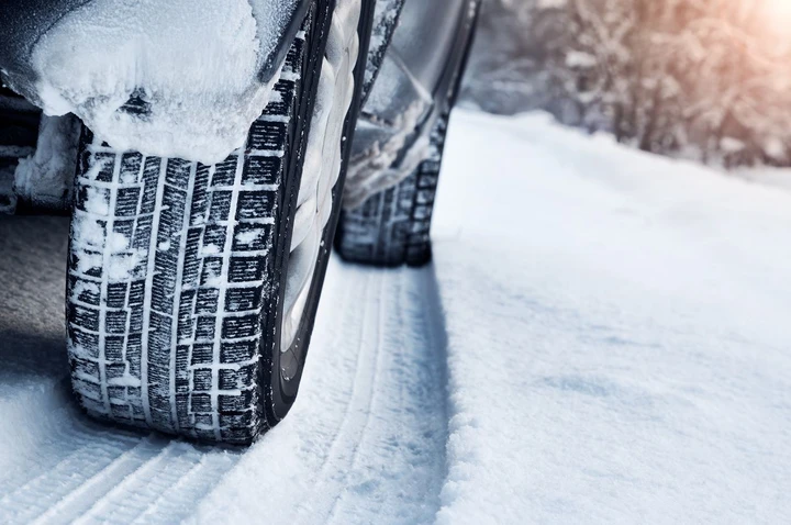 Pneumatici invernali e catene 2021-2022: obbligo, normative, omologazioni