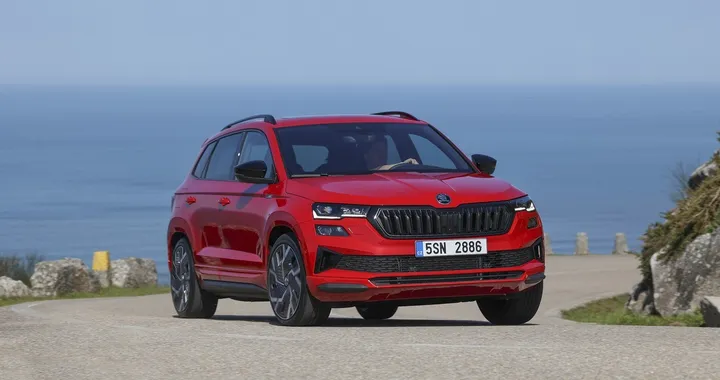 Nuova Skoda Karoq 2022: prezzo, prova, motori, allestimenti