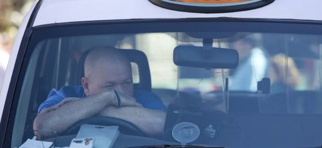 Il taxista che guidava da 39 anni senza patente
