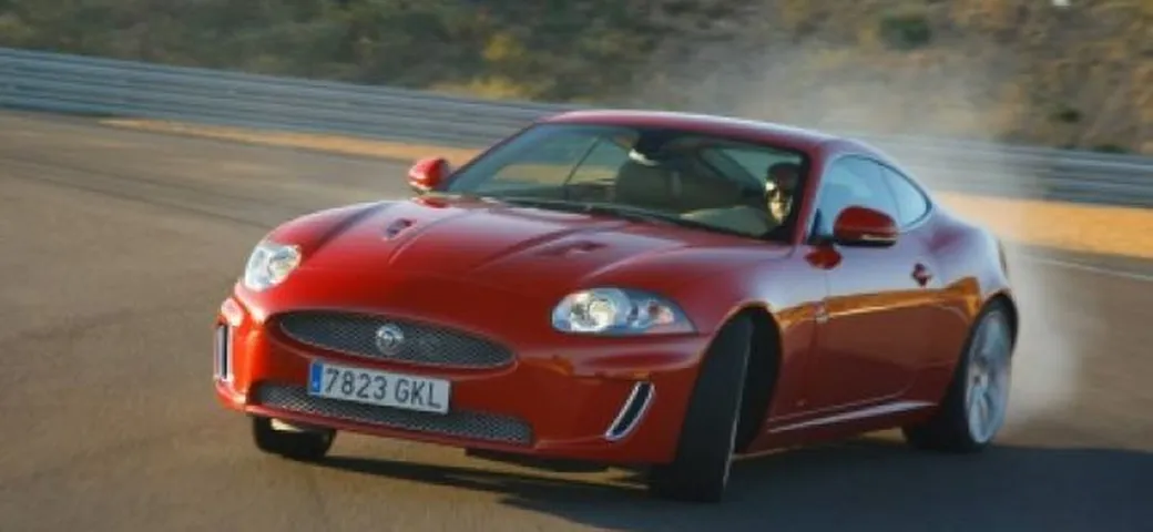 Tata: il rating potrebbe scendere per i problemi finanziari di Jaguar e Land Rover