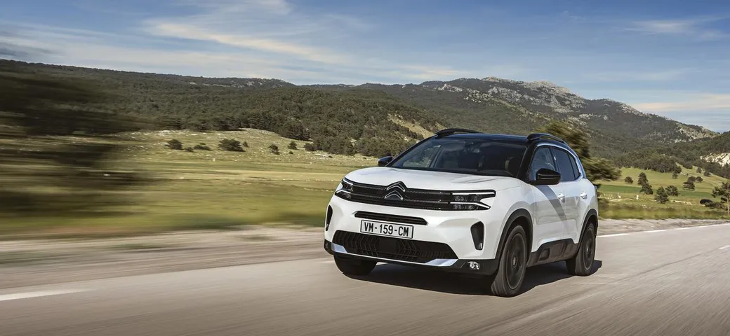 Citroën C5 Aircross: debutta la nuova versione mild hybrid da 136 CV [FOTO]