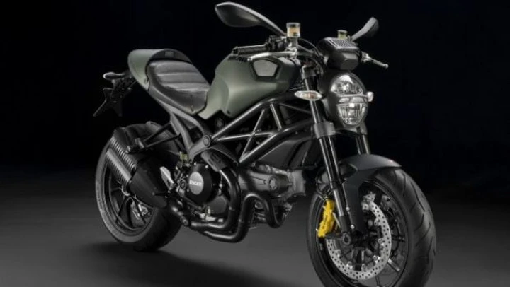 Il Monster Diesel nei Ducati Store