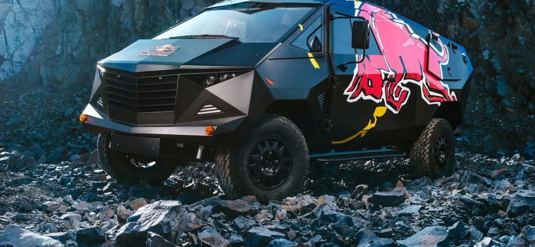 Land Rover Defender Red Bull F-22 Raptor