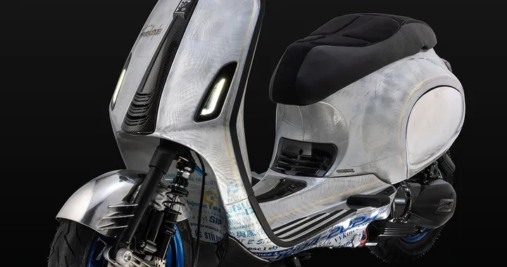 Design asiatico e innovazione europea: la Vespa Sprint Tribute conquista tutti!