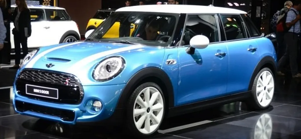 Mini 5 Porte al Salone di Parigi 2014 Live