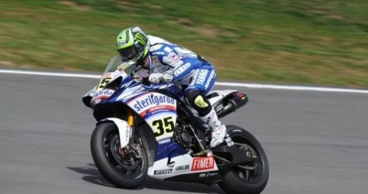 WSBK: Superpole al missile Cal Crutchlow, Checa secondo, Max Biaggi (terzo) non ruba la pole nella zampata finale