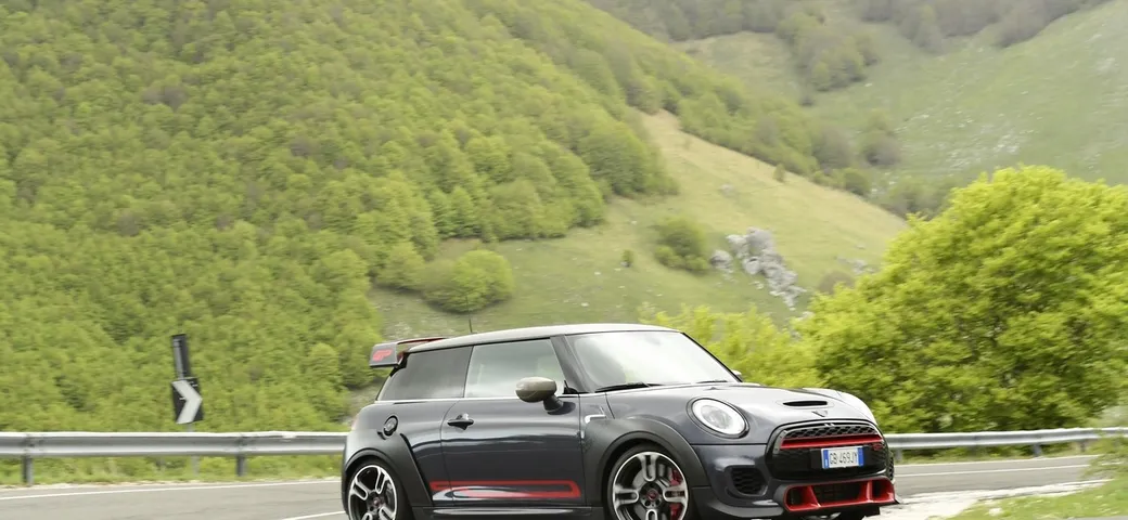Mini John Cooper Works GP: la prova su strada