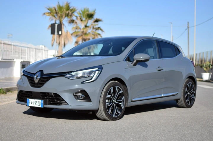 Nuova Renault Clio TCE 100, la prova su strada (VIDEO)
