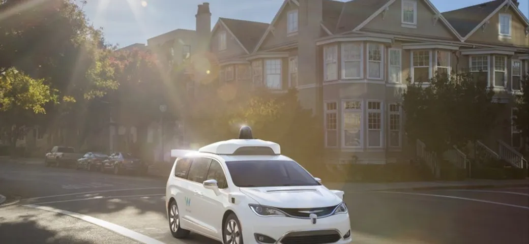 FCA: 62.000 Pacifica Hybrid per Waymo