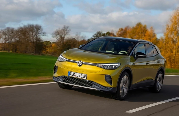 Volkswagen ID.4: allestimenti e prezzi del SUV elettrico