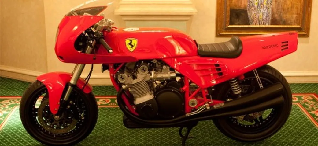 Ferrari smentisce le voci di una moto 'Made in Maranello'