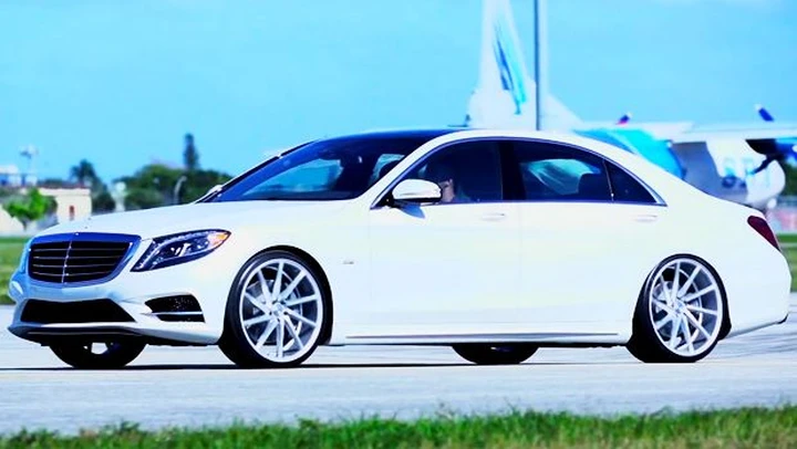 Mercedes Classe S: in video con cerchi da 22 pollici