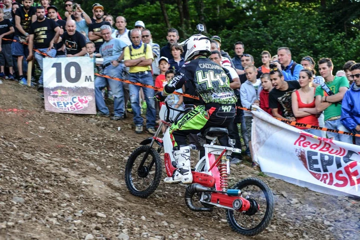 Red Bull Epic Rise 2015: a Clusone la sfida tra motorini elaborati
