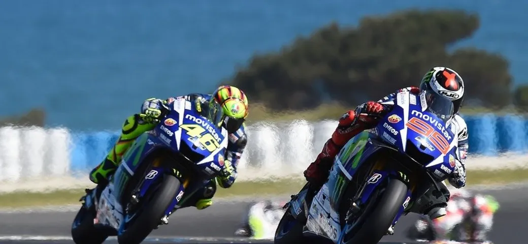Valencia: box separati per Vale e Lorenzo