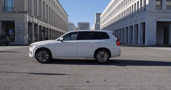 Volvo XC90 D5 2020: prova su strada