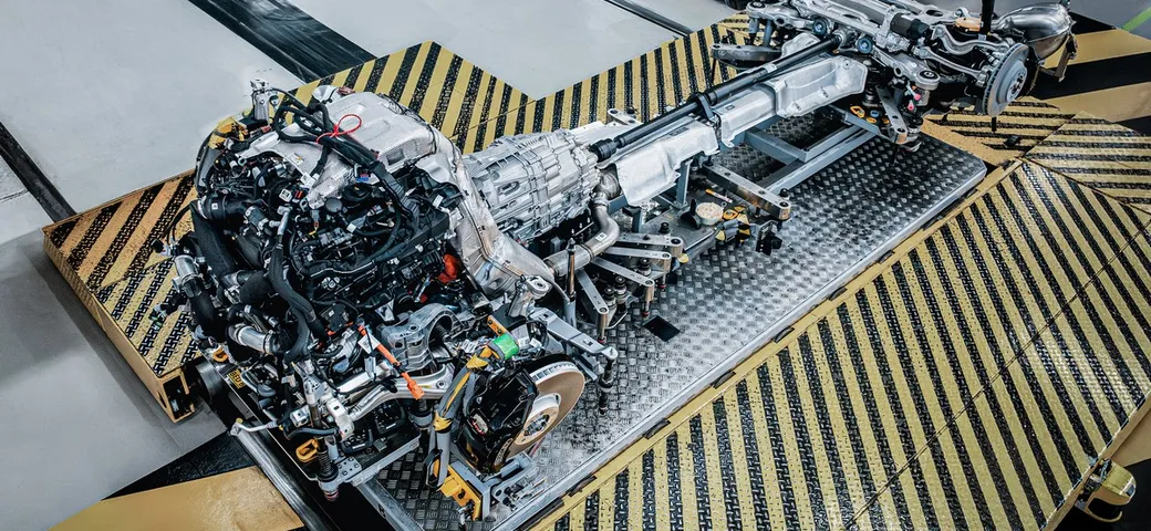 Bentley: un motore V8 ibrido ultraperformante al posto del W12
