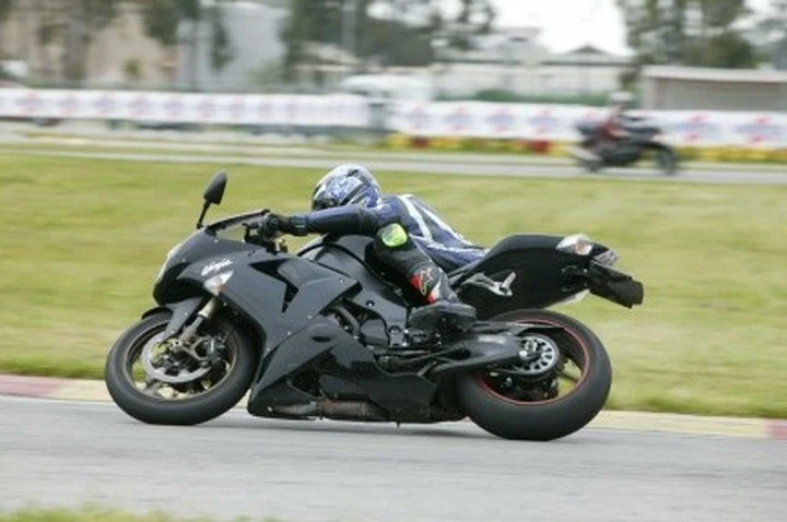 Test ZX10R con scarico HP