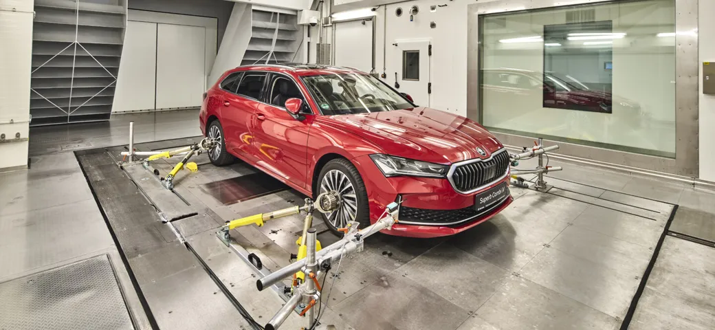 Škoda apre un centro di simulazione all'avanguardia per test avanzati sulle auto