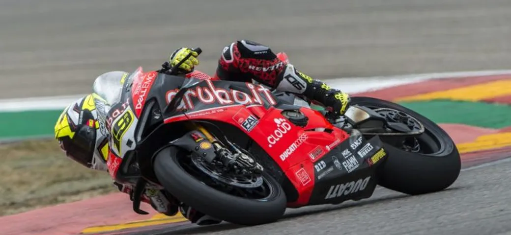 WSBK Misano, Bautista risale sul trono: ad Alvaro la Superpole Race