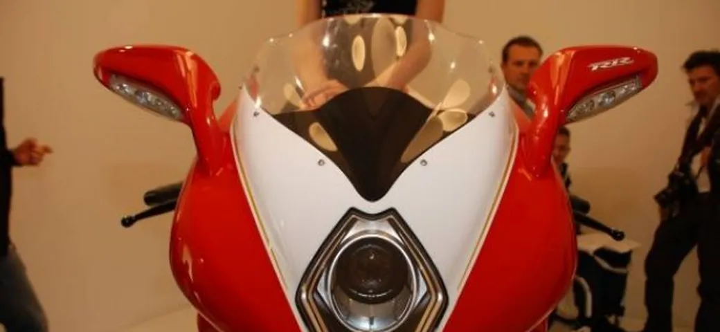 Isle Of Man: MV Agusta torna a correre nel TT con il team britannico World Racing Performance