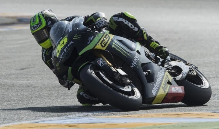 Crutchlow in pista nonostante la frattura al ginocchio