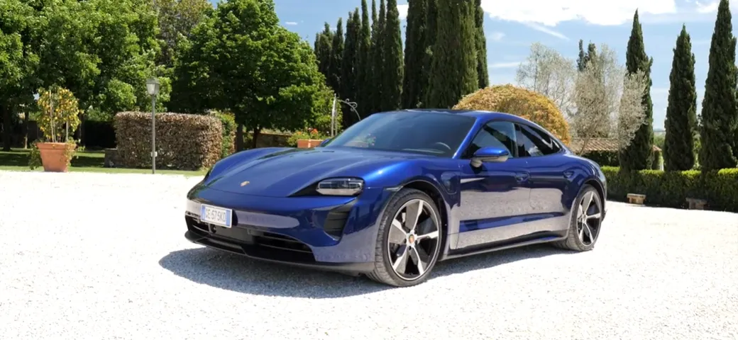 Porsche Taycan RWD: la prova su strada