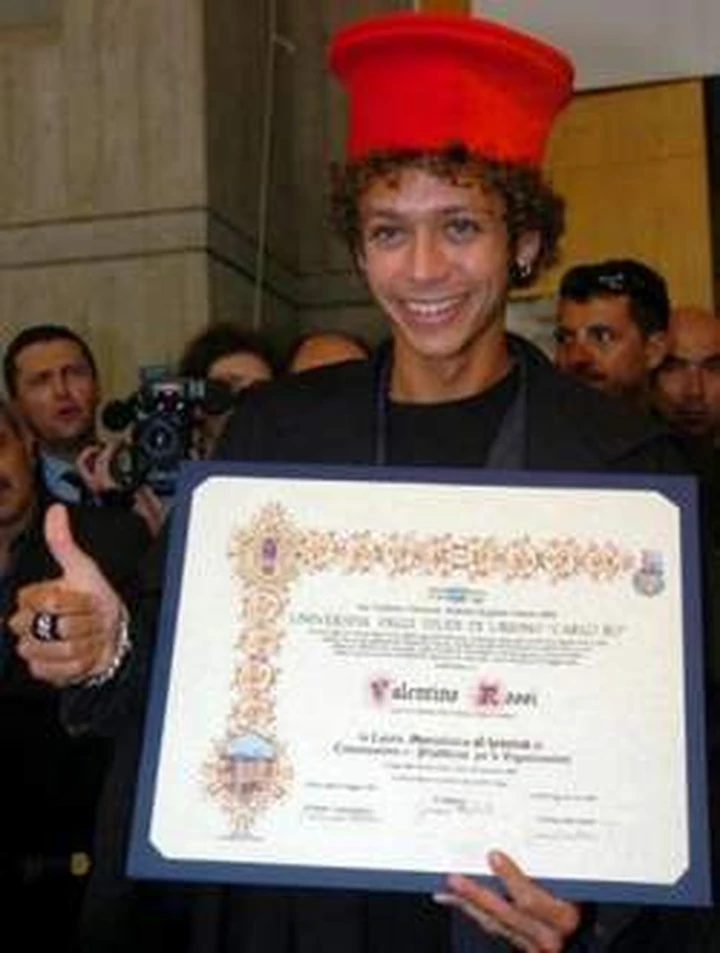 Lauree ad honorem: Rossi esempio negativo?