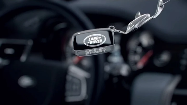 Land Rover Discovery Sport: video teaser degli interni