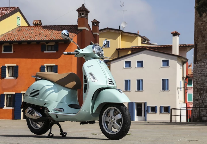 Vespa, il valore del brand supera i 900 milioni di euro