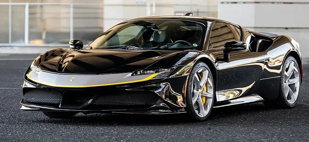 Si disfà di una Ferrari SF90 Stradale dopo tre anni, brucia 278.000 dollari