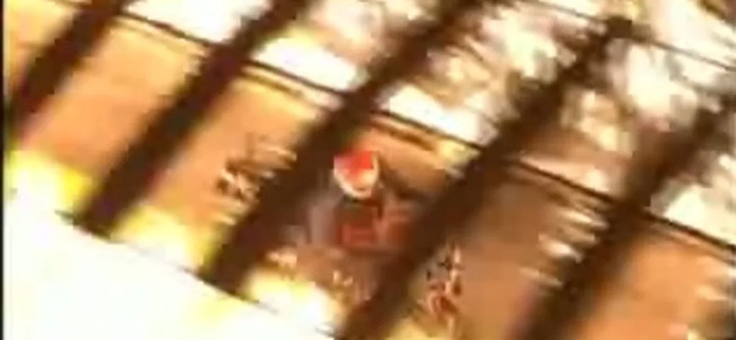 Record di percorrenza in moto in un tunnel infiammato!