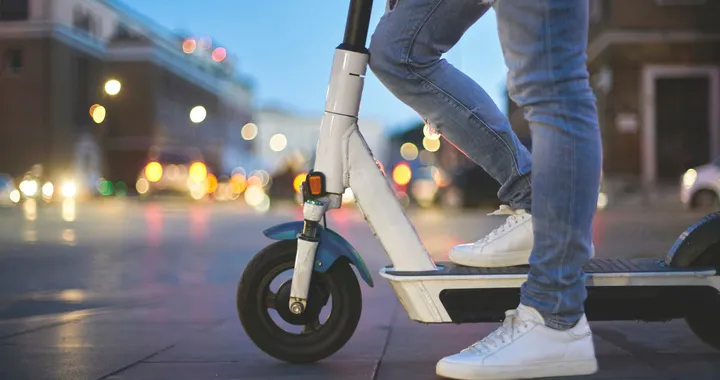 Monopattini elettrici, metà dei mezzi rischia multe fino a 400 euro