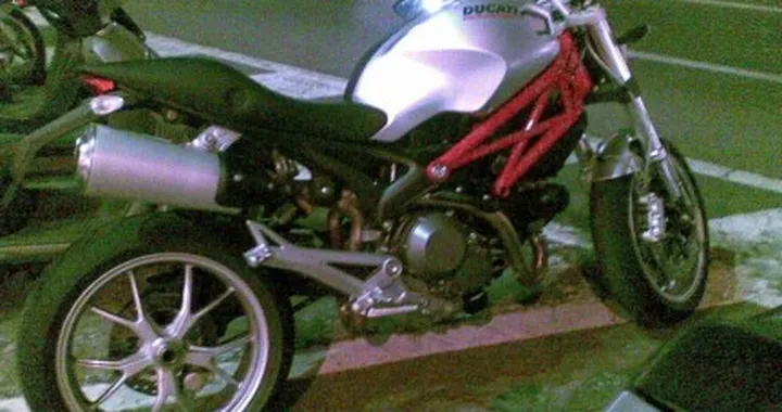 Foto spia Ducati Monster 1100 2009