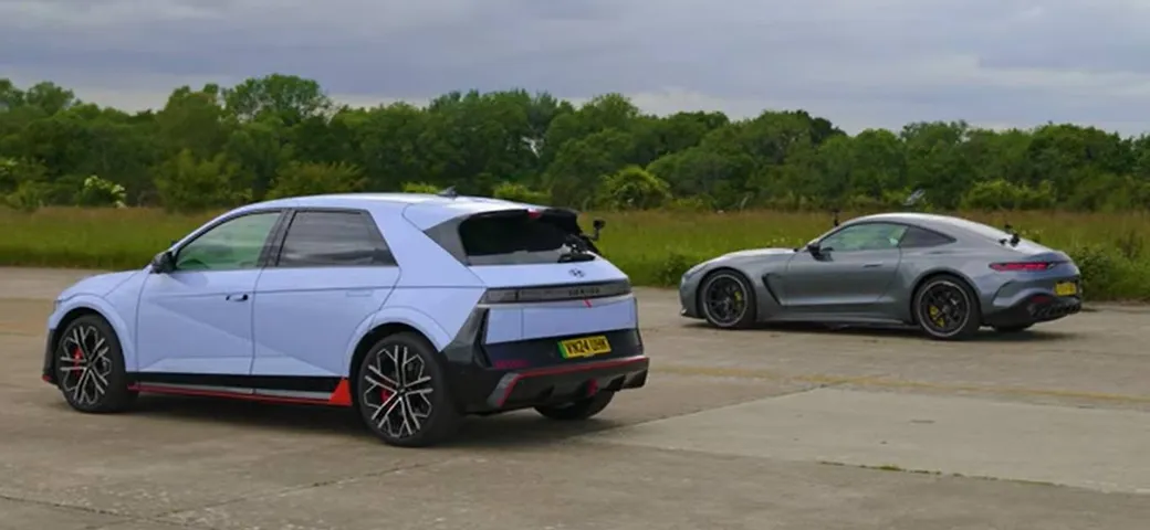 Mercedes-AMG GT vs Hyundai IONIQ 5 N: come finisce la drag race?