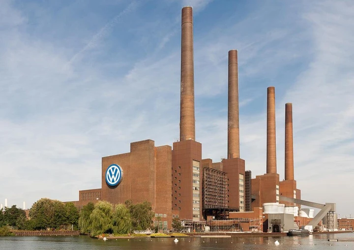 Volkswagen: riparte la produzione nello stabilimento di Wolfsburg