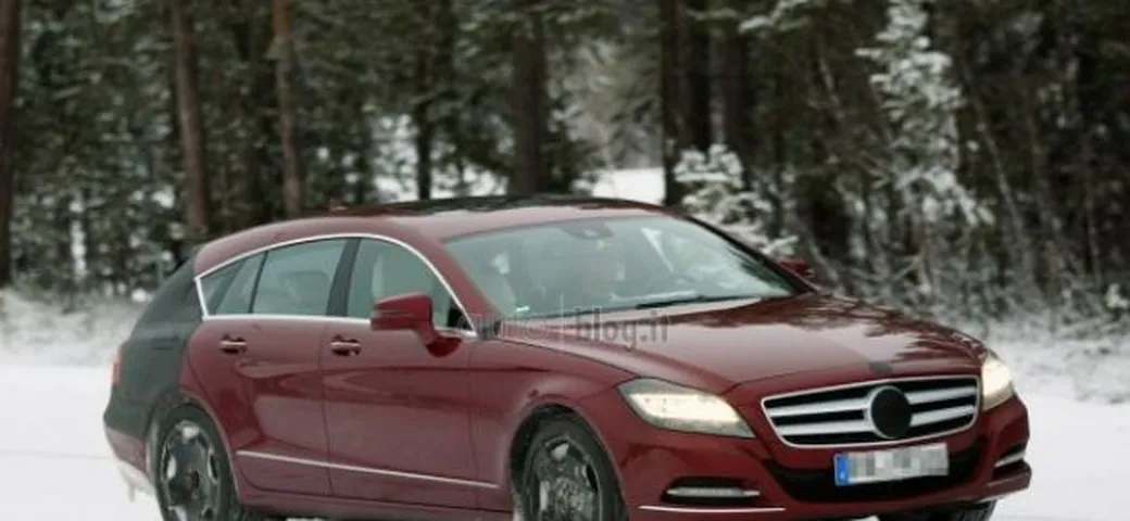 Foto spia Mercedes CLS Shooting Brake