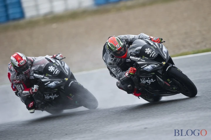 Superbike, la pioggia rovina i test di Jerez. Rea domina