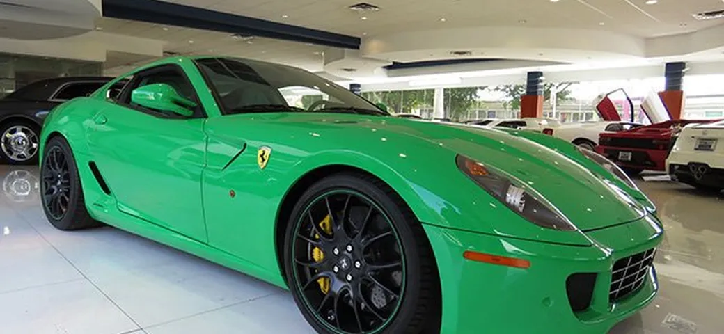 Ferrari 599 GTB: mezzo milione di dollari per l'esemplare verde