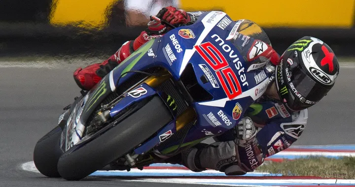 MotoGP Brno: Lorenzo, Marquez, Rossi in prima fila. I tre moschettieri pronti per la “corrida”