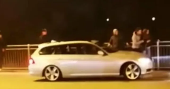 Incidente stradale: perde il controllo e investe un ragazzo [Video]
