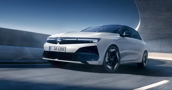 Opel Astra GSE Line, la sportiva per tutti: nel 2027 arriverà anche con 280 CV