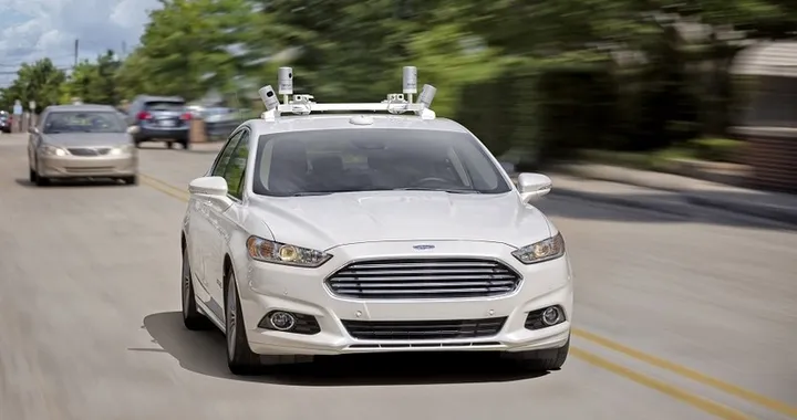 Guida autonoma: Ford rivede il suo approccio
