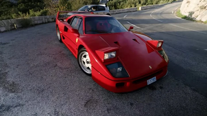 Nico Rosberg prova la Ferrari F40 sulle strade di Monte Carlo
