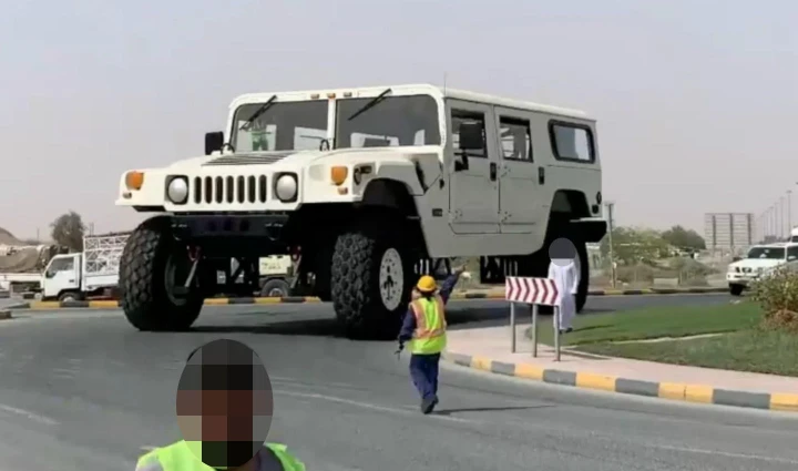 Hummer H1 X3: per lo sceicco è tre volte più grande dell'originale [Video]