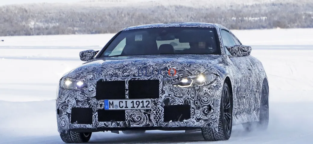 BMW M4: nuove foto spia della sportiva coupé