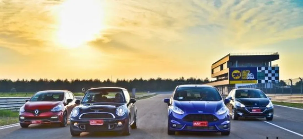 Comparativa sportive segmento B: il test completo in pista e su strada