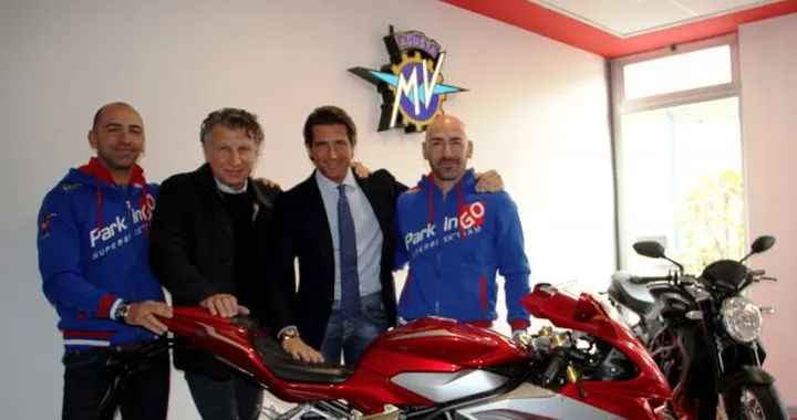 MV Agusta ritorna alle corse con il team ParkinGO!