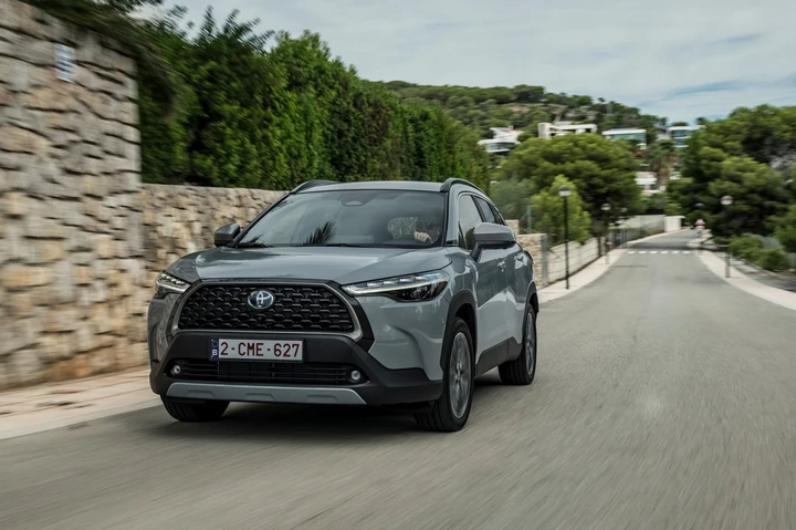 Toyota Corolla Cross 1.8 Full Hybrid: al via le ordinazioni
