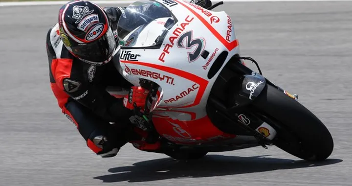 Max Biaggi sulla Ducati MotoGP al Mugello | foto | video