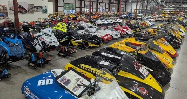 Oltre 600 moto, auto e motoslitte all'asta dopo una frode milionaria